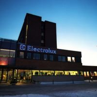 Electrolux confirm� que deja de producir heladeras y recortar� otros 80 empleos: �Los trabajadores est�n asustados por la reforma laboral�