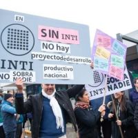 El Gobierno quiere pasar a la ofensiva y denunciar� a la junta interna de ATE-INTI por �retenci�n forzada� de autoridades del organismo