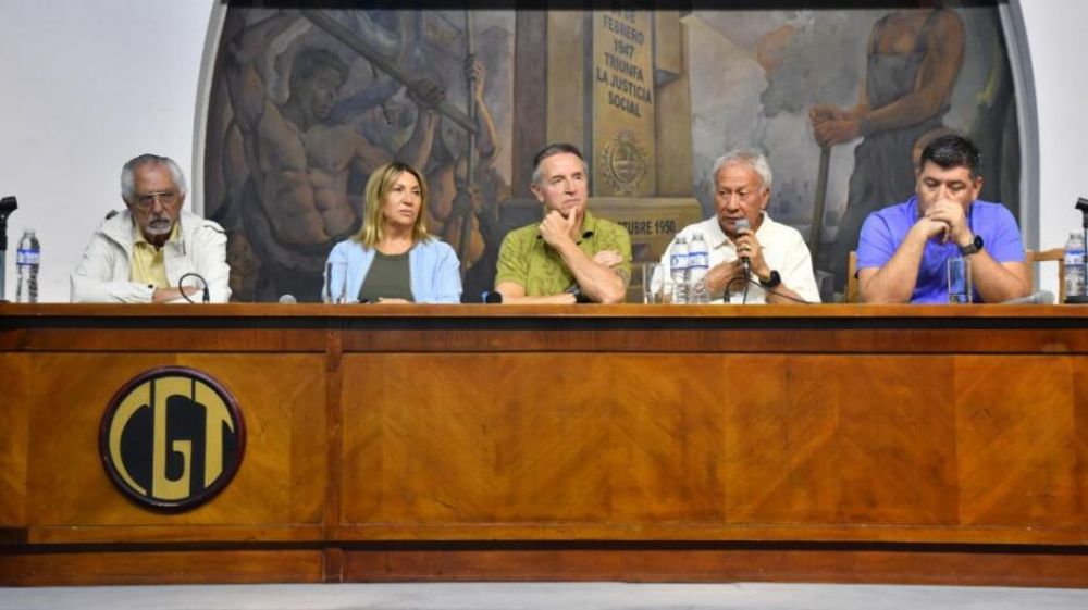 IAF y CGT lanzan curso de capacitaci�n gratuita en inteligencia artificial para trabajadores