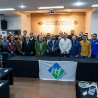 En un encuentro con dirigentes nacionales e internacionales, la CATT pidi� una estrategia com�n para enfrentar las pol�ticas del transporte del Gobierno