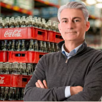 IEPS enfr�a ventas de Coca-Cola FEMSA en M�xico, pero precios y empaques amortiguan el golpe