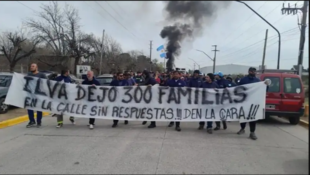 En la v�spera del D�a del Trabajador, se suicid� un empleado despedido de ILVA