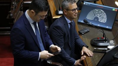 Menem no quiere ser jefe de Gabinete y maniobra para que lo elijan a Petri