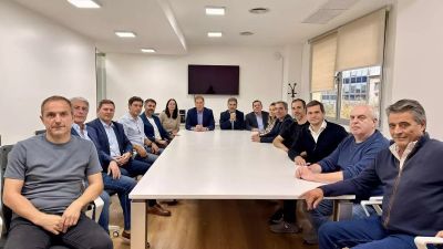 El PRO se desentiende de Adorni, apuesta a Santilli 2027 pero se reh�sa a acompa�ar la eliminaci�n de las PASO