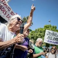 A contramano del relato oficial, prestadores del PAMI lanzan un bono solidario para evitar cierres masivos ante el default
