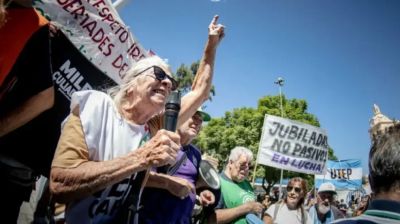A contramano del relato oficial, prestadores del PAMI lanzan un bono solidario para evitar cierres masivos ante el default