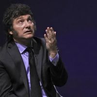 Operativo convencer: Javier Milei y Toto Caputo prometen un s�per-RIGI y festejan la mejora de la actividad