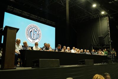 La CGT denunci� �persecuci�n y amenazas� tras otro ataque con una molotov a un sindicato en Rosario