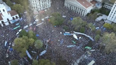 Las universidades vuelven a la calle con una marcha que une a todo el arco opositor contra el Gobierno