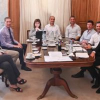 Reuni�n de mesa pol�tica: Adorni condujo, Santiago Caputo no particip� y Bullrich se fue antes