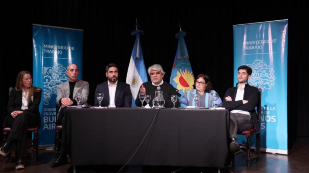 Walter Correa reclam� regular el trabajo de plataformas: �Es imperioso cuidar a quienes lo ejercen�