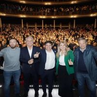 Axel Kicillof encabez� un acto del PJ, le abri� la puerta a una interna con Sergio U�ac y apuesta a polarizar con Javier Milei