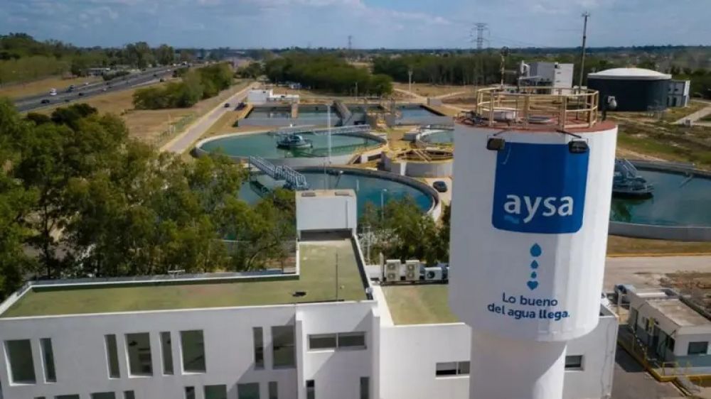 Milei abre paso al modelo privatizador de AySA y al temor por la crisis de los 90