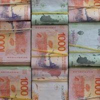 La demanda de pesos cay� 13% real desde julio y aseguran que eso reaviv� la inflaci�n: �qu� pasar� ahora?