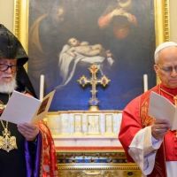 El Papa al Catolic�s Aram I: 
