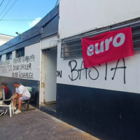 Siete meses sin respuestas: los trabajadores del frigor�fico Euro reactivan la producci�n por sus propios medios