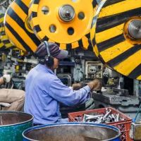 La industria acelera despidos por los sobrecostos energ�ticos que el Gobierno no quiere absorber