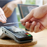 El ingreso disponible sigue en ca�da libre: perdi� otro 0,4% en marzo y ya acumula un 12% de deterioro en la era Milei