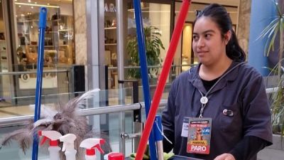 Empleados de limpieza del shopping Alto Palermo nucleados en el Somra realizaron protestas por salarios de pobreza