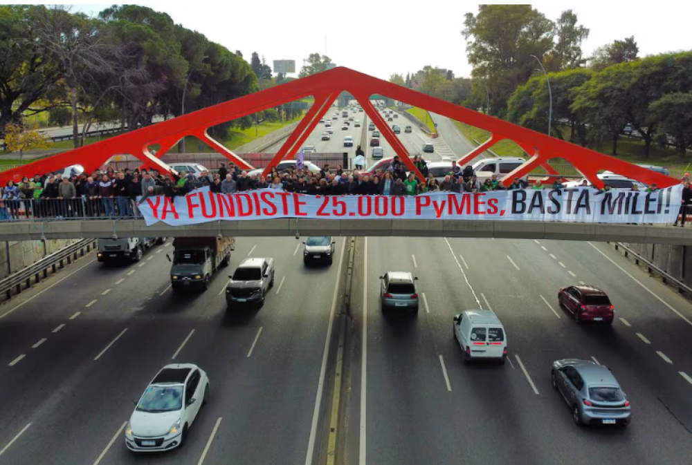 �Milei ya fundi� 25 mil pymes�