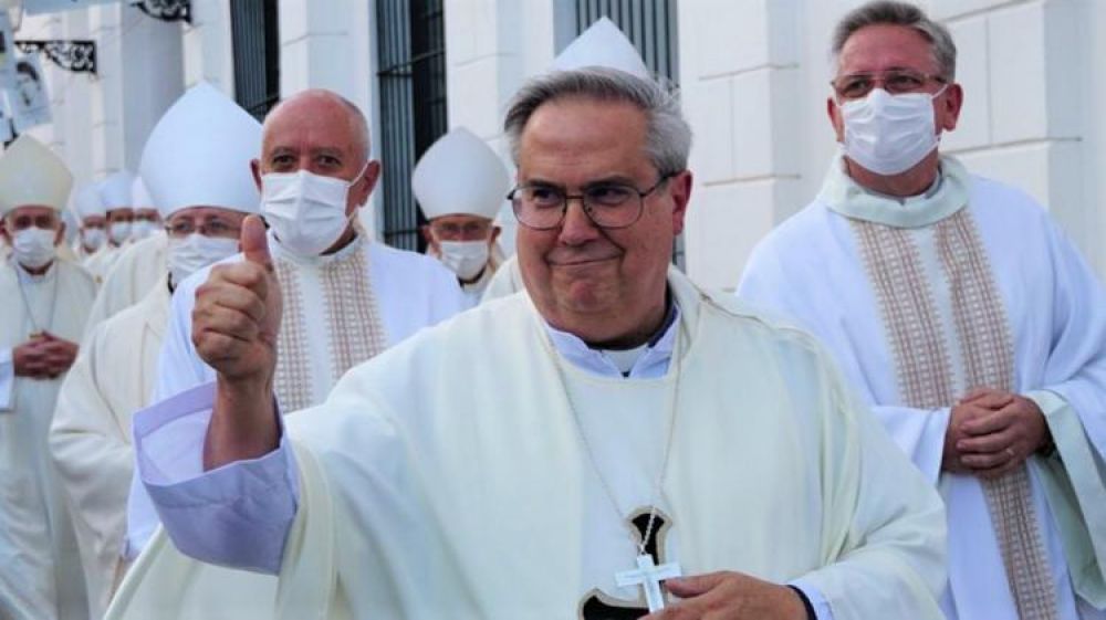 El cardenal Rossi llam� a 