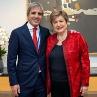 Caputo se comprometi� con el FMI a posponer partes de la reforma laboral para garantizar el super�vit fiscal