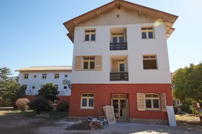 El achique del Estado: el Gobierno despide a los trabajadores del complejo hotelero de Embalse que orden� cerrar