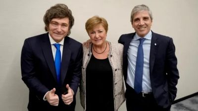 El FMI presiona al gobierno con una reforma tributaria que haga pagar ganancias a m�s trabajadores y modifique el monotributo