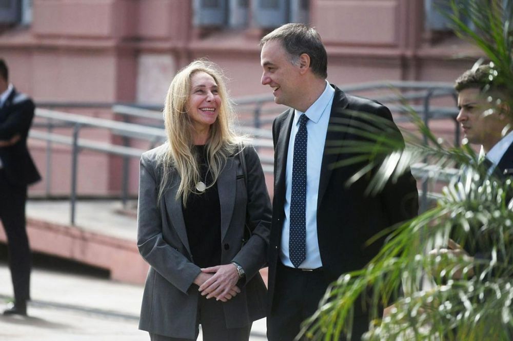 El techo de cristal de El Jefe: Karina Milei �festeja� solo un 70% de rechazo mientras su imagen positiva cae al piso hist�rico de un d�gito