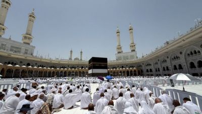 Los peregrinos completan sin incidentes el tercer d�a de rituales del Hajj