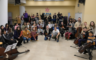 La Orquesta Infantil y Juvenil de AMIA y El�as Gurevich compartieron una tarde de m�sica y emoci�n
