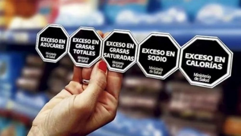 Peretta defendi� la Ley de Etiquetado Frontal: 