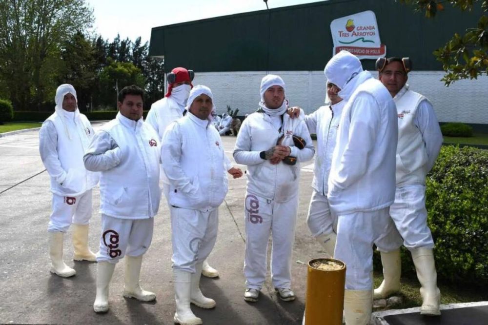 El STIA responsabiliza a Granja Tres Arroyos por la crisis de la planta y rechaza las acusaciones contra los trabajadores
