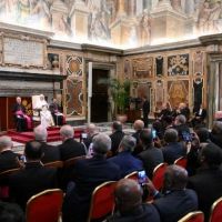 El Papa: Es urgente �ser una Iglesia misionera para la sanaci�n del mundo�