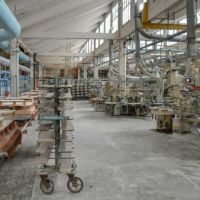La �nica f�brica de porcelana del pa�s abre retiros voluntarios para desvincular a m�s de la mitad de su personal