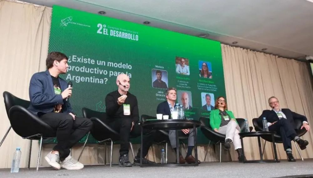 Mat�as Kulfas, Horacio Rodr�guez Larreta, un ex bullrichista y una kicillofista pidieron pol�tica industrial