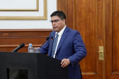 Duro panorama en la provincia del gobernador petrolero: �Hay m�s de 6 mil empleados petroleros en la casa�