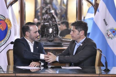 Kicillof sum� una foto de peso con Vald�s y reforz� el mensaje de unidad entre provincias