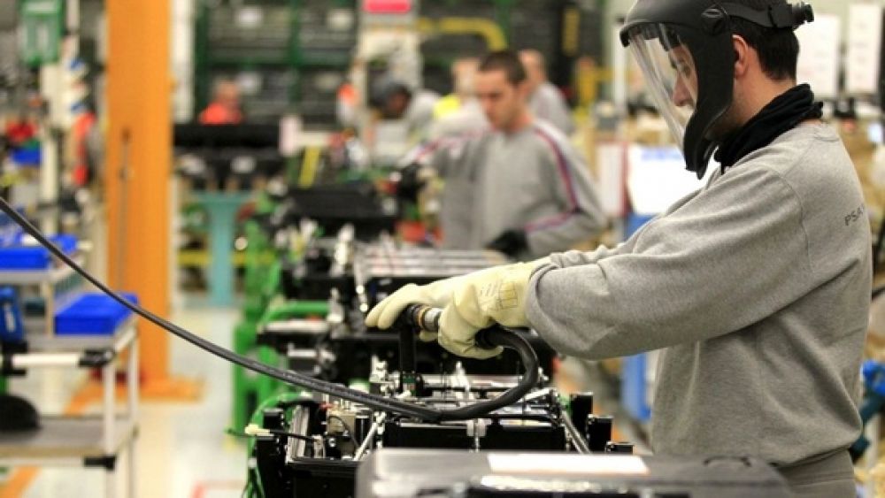 La UIA inform� que cuatro de cada diez industrias reportaron ca�das en producci�n y ventas y el 22,4% de las firmas redujo su personal