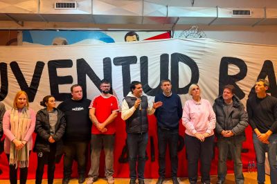 La UCR bonaerense dirimi� nueve internas municipales, tras sellar la unidad provincial