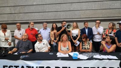 Sindicatos de prensa de todo el pa�s presentar�n en el Senado un proyecto para actualizar el Estatuto del Periodista Profesional