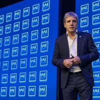 Luis Caputo defendi� el plan econ�mico: 
