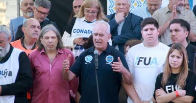 Gremios universitarios destacaron la apertura de paritarias tras el acuerdo con el Gobierno: �La lucha contin�a hasta lograr la recuperaci�n de los salarios�