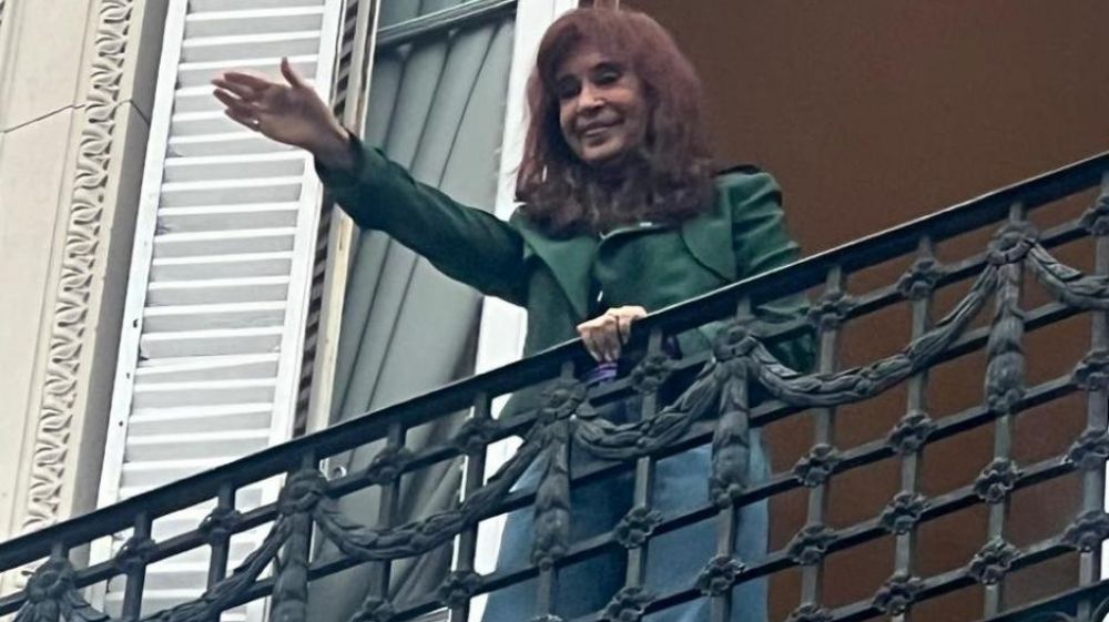M�s de 60 organizaciones sindicales respaldaron a Cristina Kirchner y reclamaron mayor protagonismo de la CGT