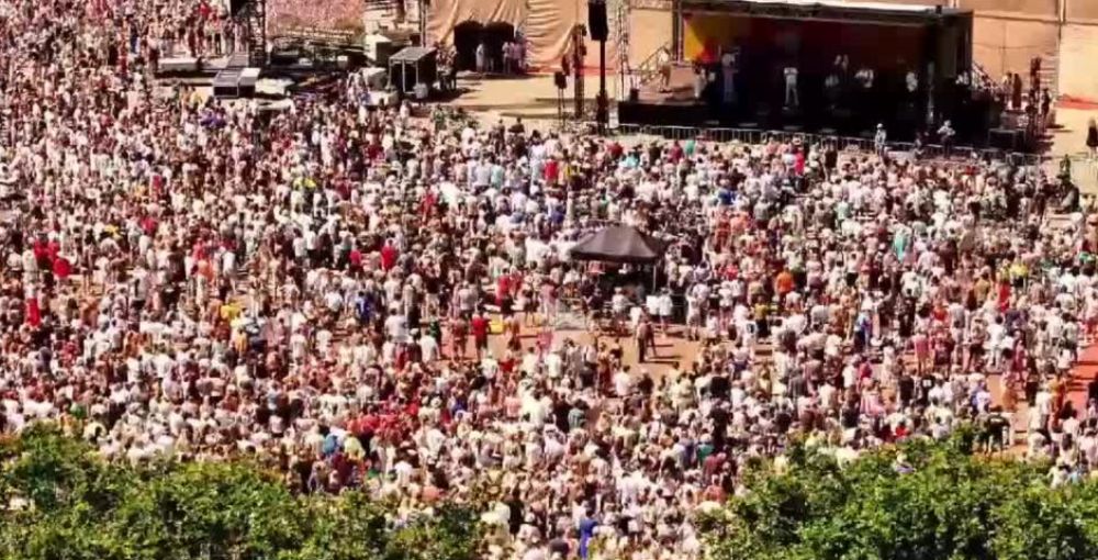 Pa�ses Bajos | 60.000 personas celebran festival de �avivamiento� por Pentecost�s
