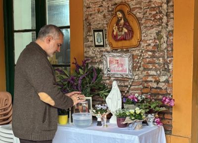 Chascom�s: Mons. Li�bana bendijo la tarea de la cooperativa textil San Cayetano
