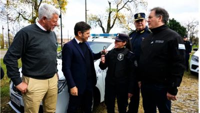 Kicillof visit� Pergamino: entreg� nuevos patrulleros y motos para fortalecer la seguridad local
