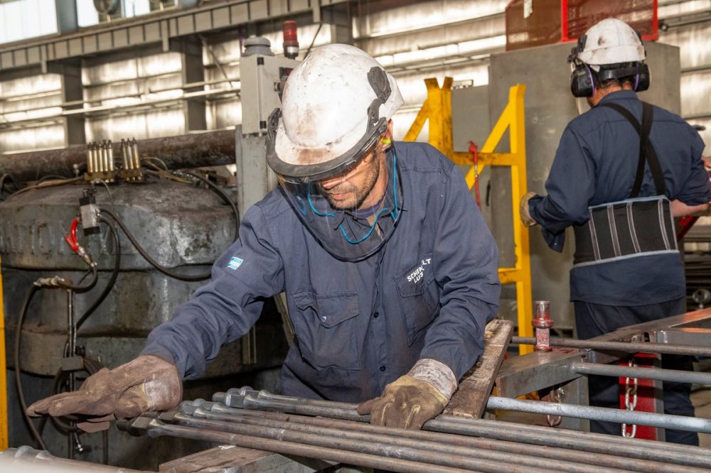 En el primer mes de la Reforma Laboral el empleo registrado continu� su ca�da y el sector privado muestra se�ales de debilidad