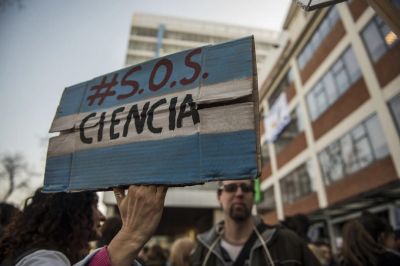 Los salarios del sistema cient�fico acumulan dos a�os de ca�da ininterrumpida y el ajuste ya llega al 41% desde que asumi� Milei