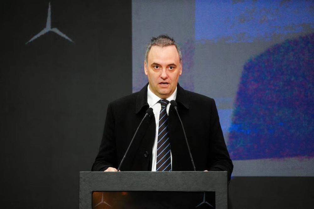 Manuel Adorni se qued� sin apoyo y presionan para que renuncie si Milei no lo echa